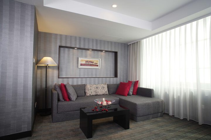 Room 32 of 52