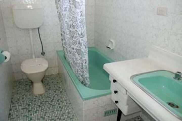 Room 3 of 12