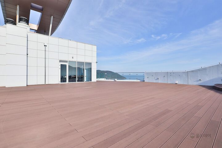 Terrace/Patio 45 of 108
