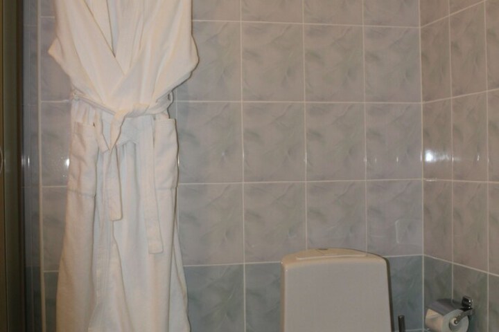 Room 44 of 108