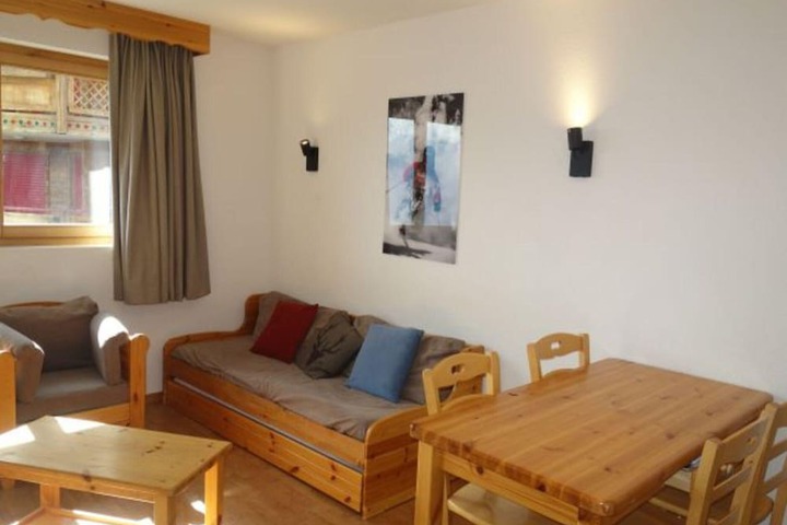 Room 8 of 30