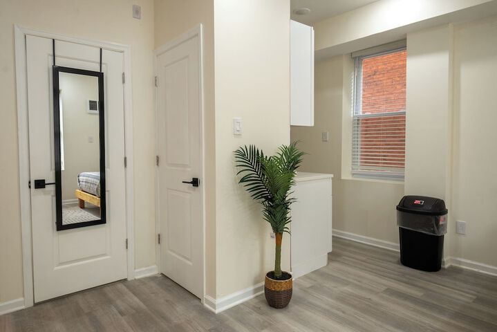 Room 35 of 126