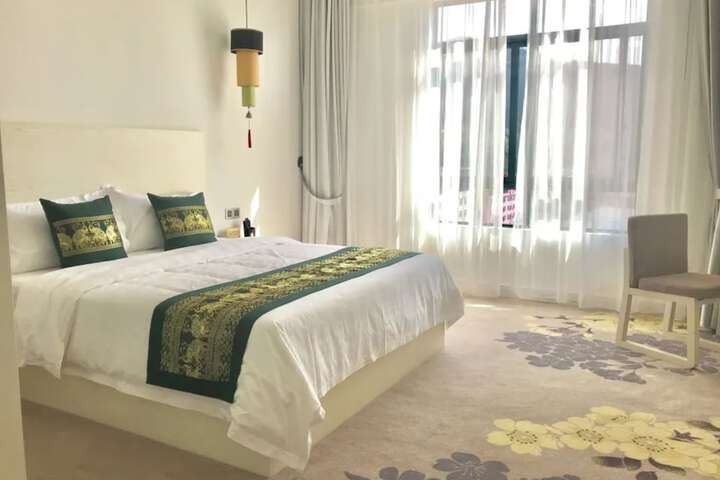 Room 28 of 60
