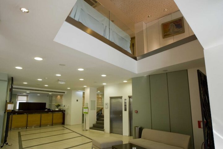 Guest Lobby