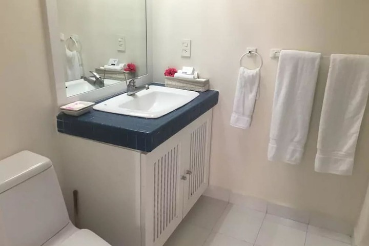 Room 12 of 19