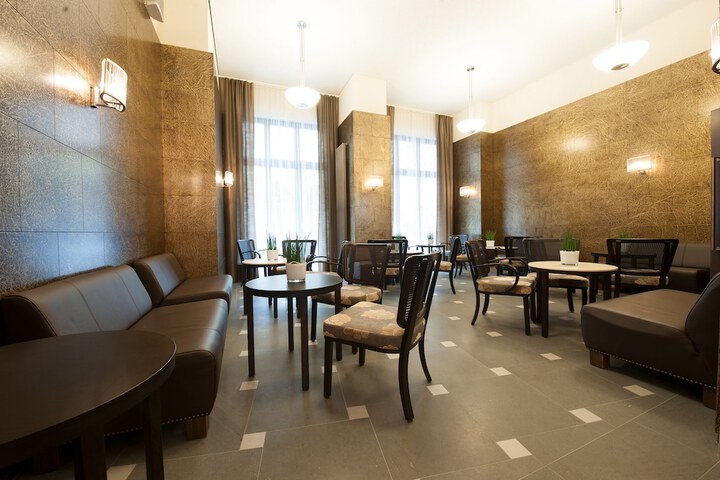 Hotel Lobby