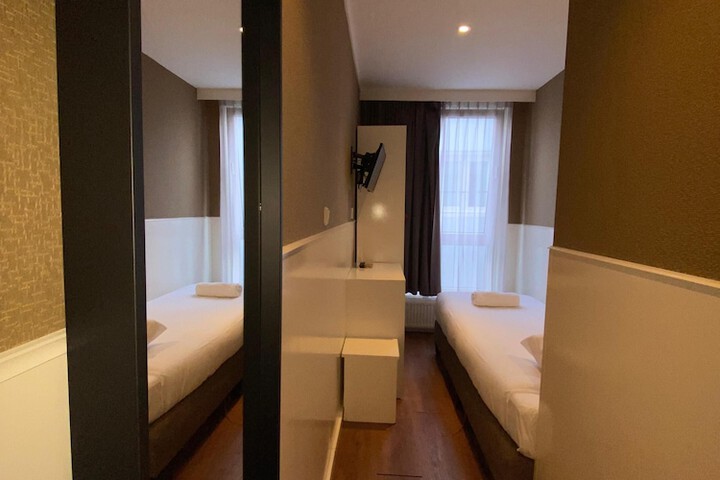Room 58 of 125