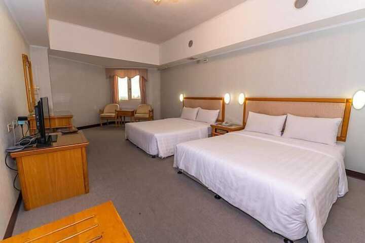Room 17 of 49