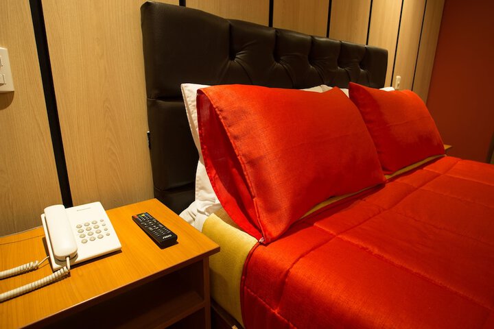 Room 21 of 83