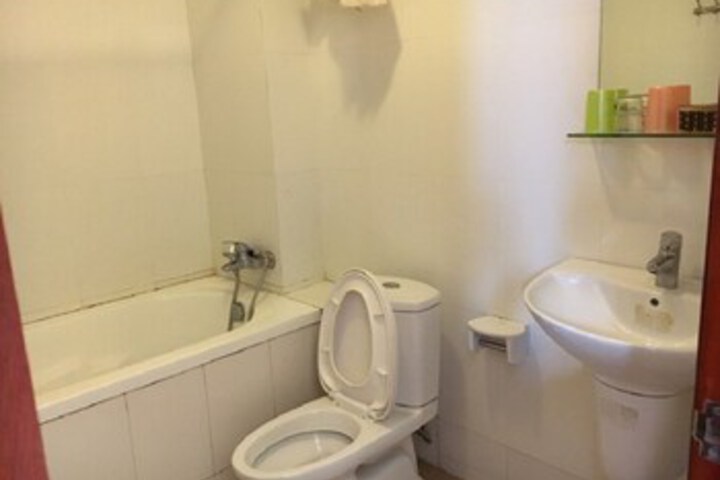 Room 2 of 21