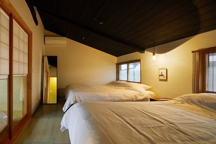 Room 8 of 34