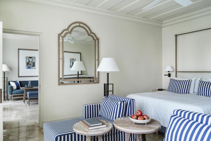 Room 26 of 184