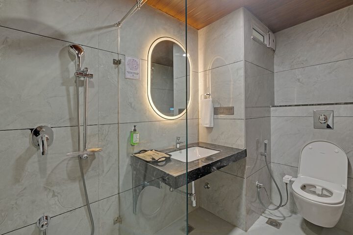 Room 15 of 26