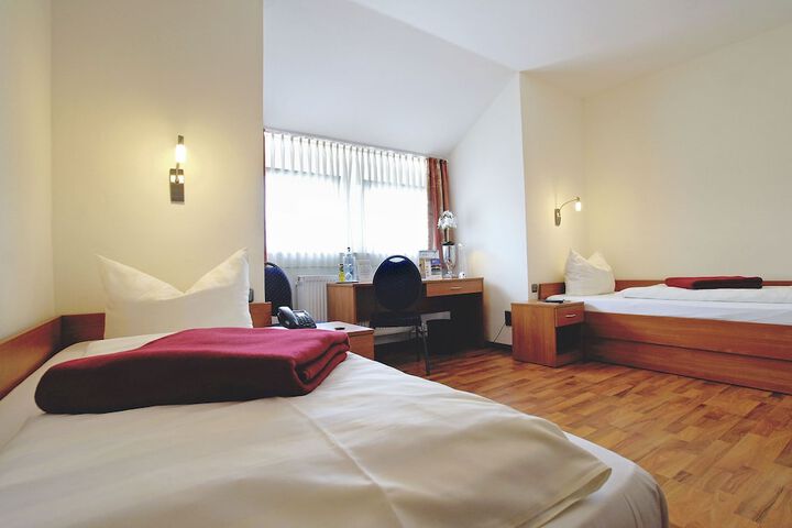 Room 3 of 51