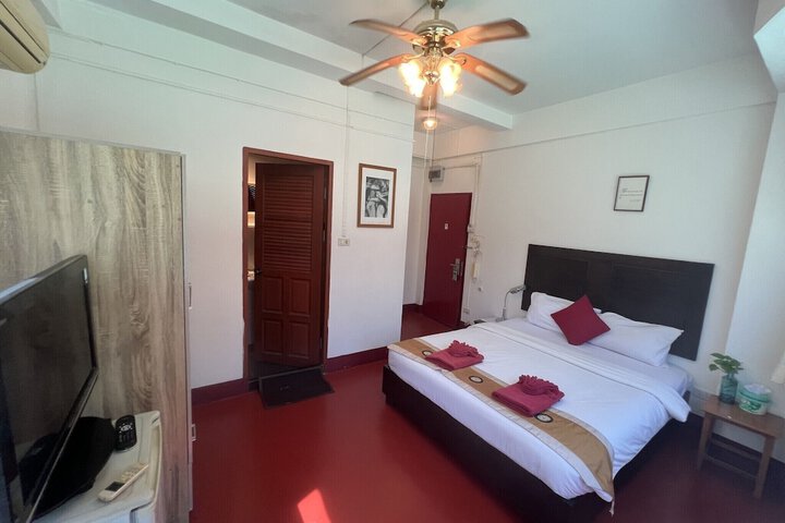 Room 25 of 62