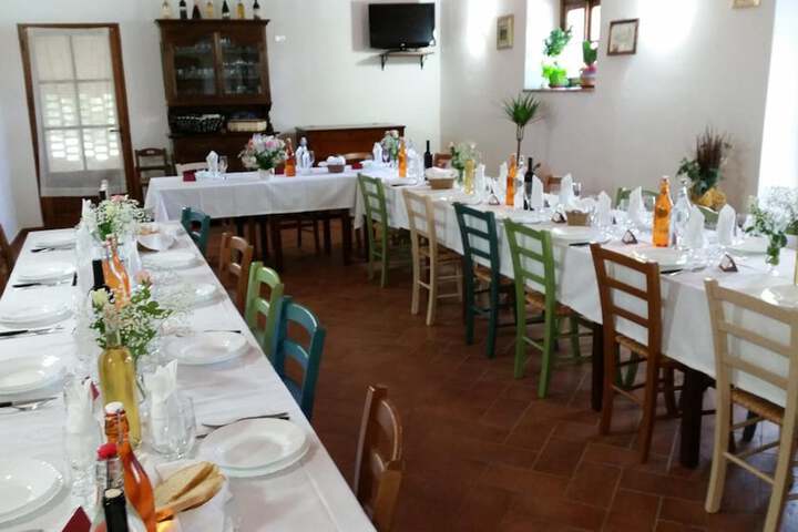 Dining 42 of 61