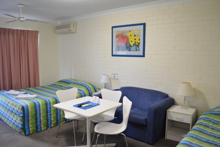 Room 6 of 31