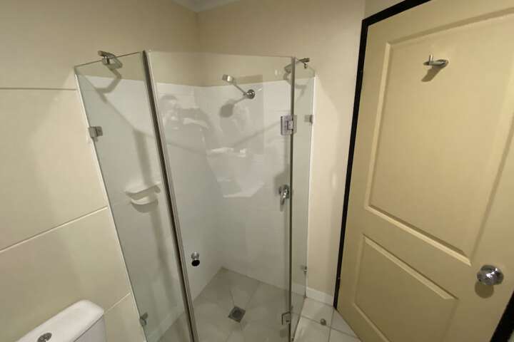 Room 7 of 10