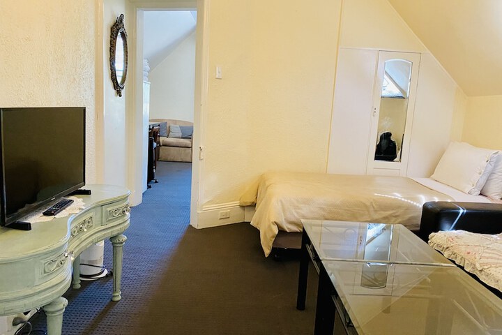 Room 21 of 51