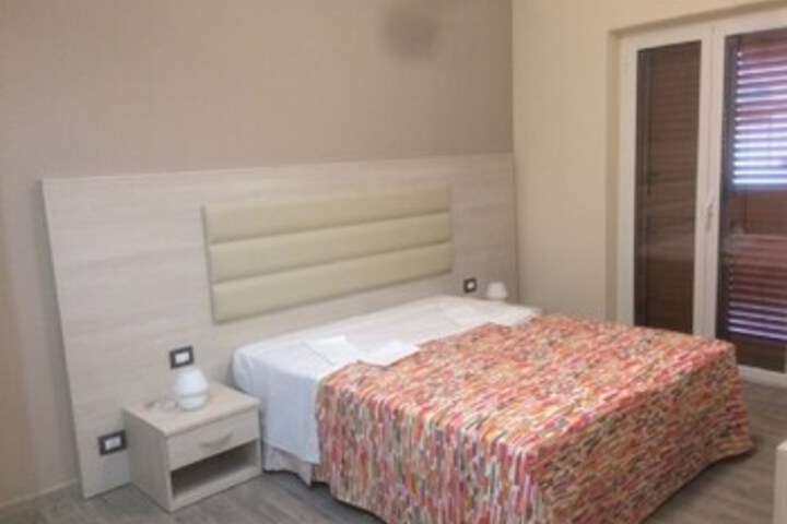 Room 28 of 43