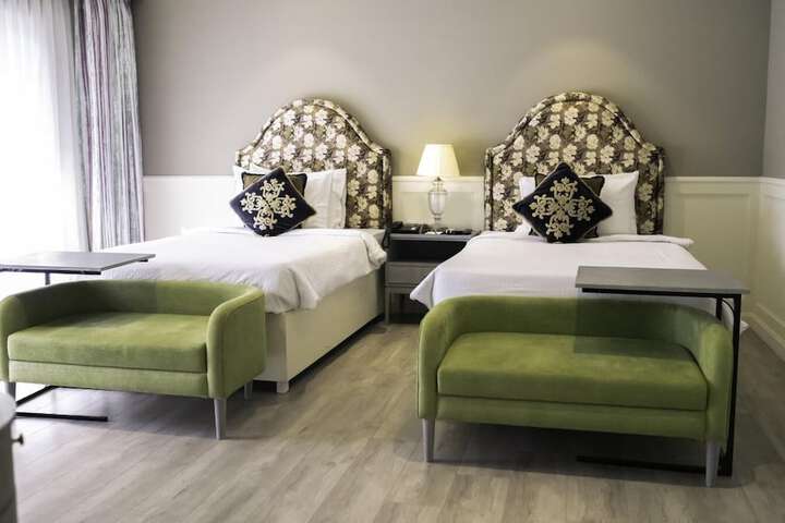 Room 21 of 158