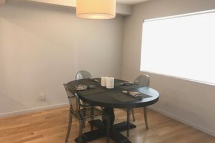 Room 9 of 20