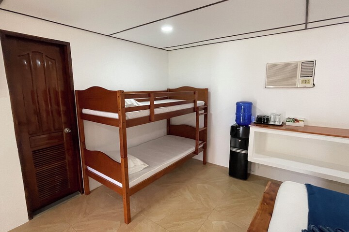 Room 38 of 123