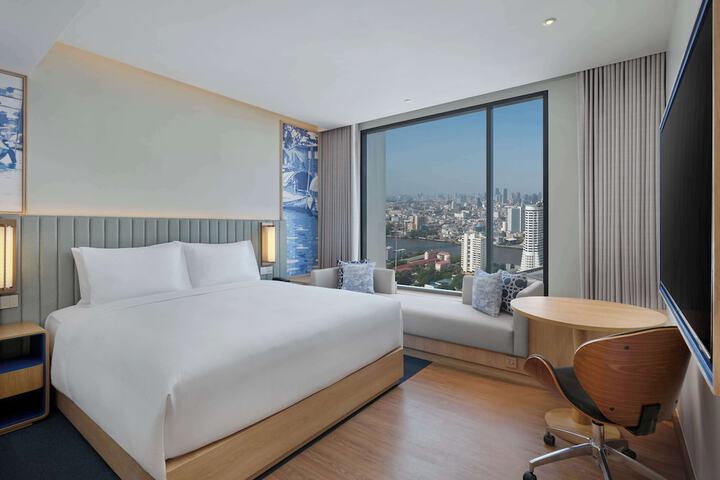 Room 5 of 45