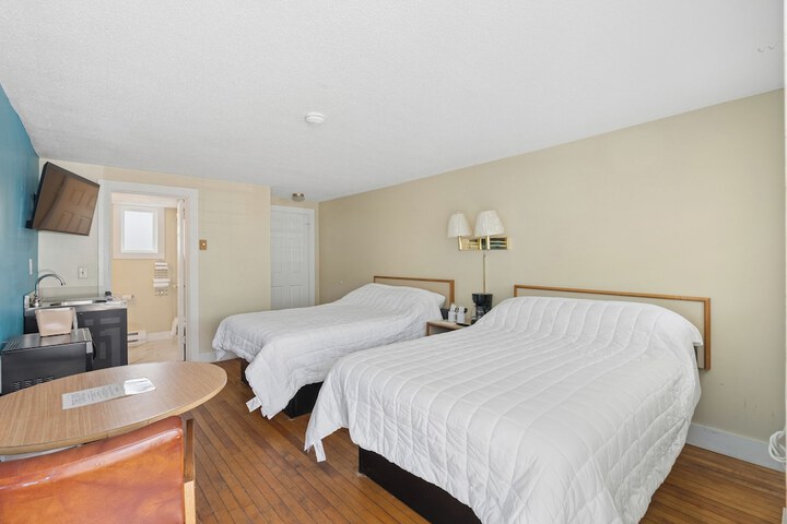Room 5 of 24