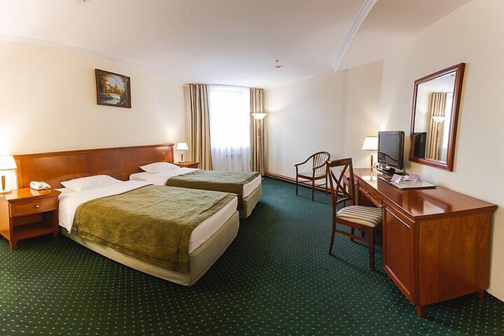 Room 6 of 36