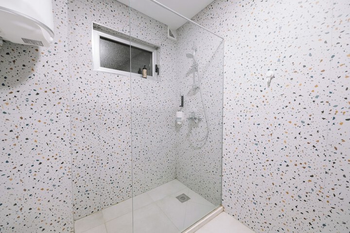 Room 145 of 257
