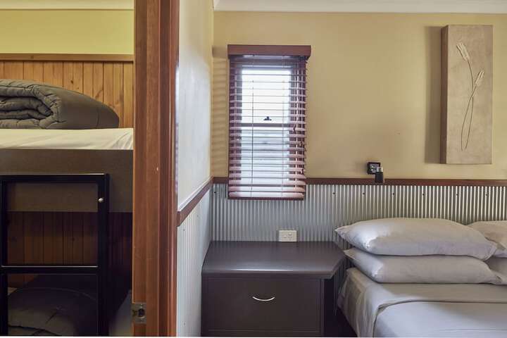 Room 8 of 137