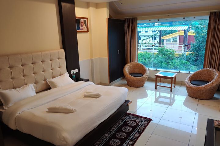 Room 9 of 22