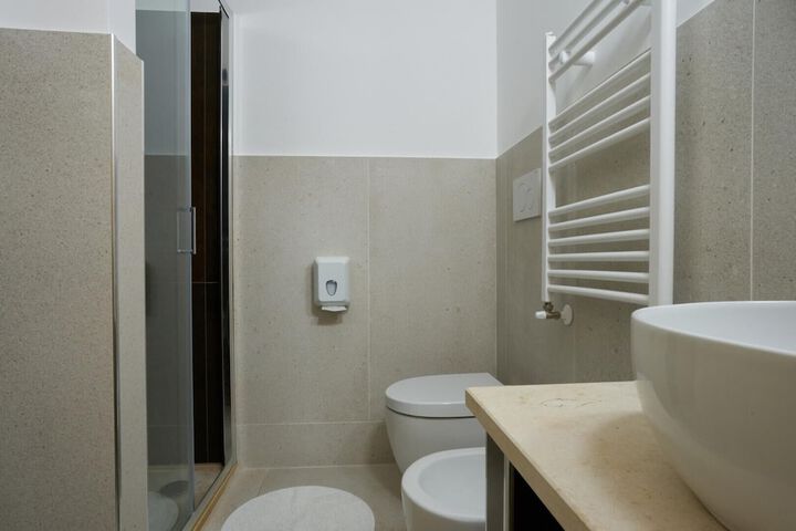 Room 18 of 29