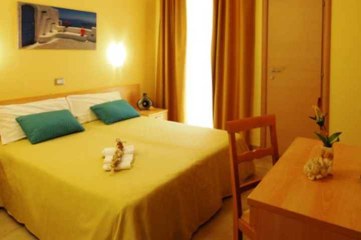 Room 5 of 31