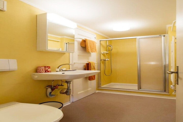 Room 18 of 42