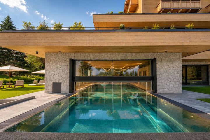 Pool 30 of 91