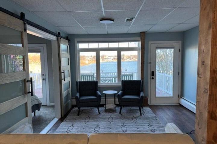 Peninsula Point Cozy Lakefront Condo 1BR 1BA