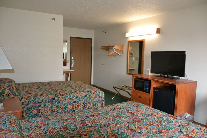 Room 14 of 28
