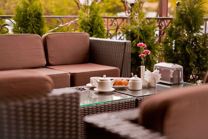 Terrace/Patio 122 of 128