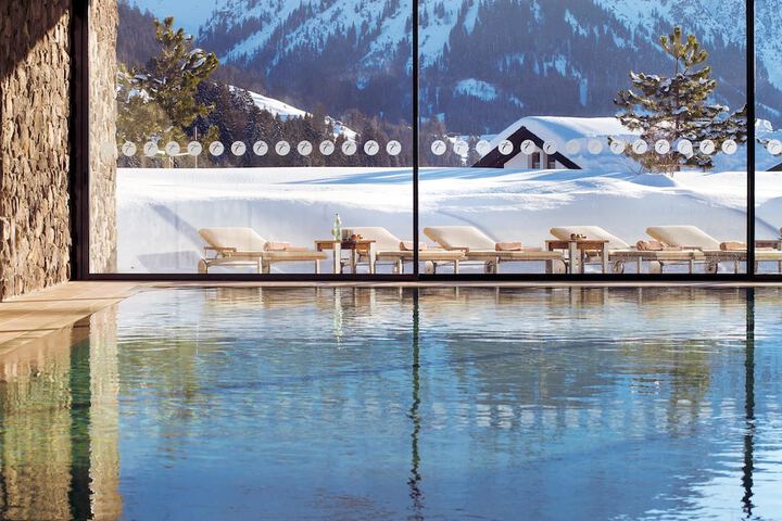 Pool Hotel