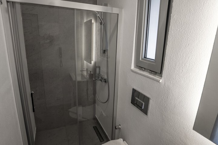 Room 65 of 125