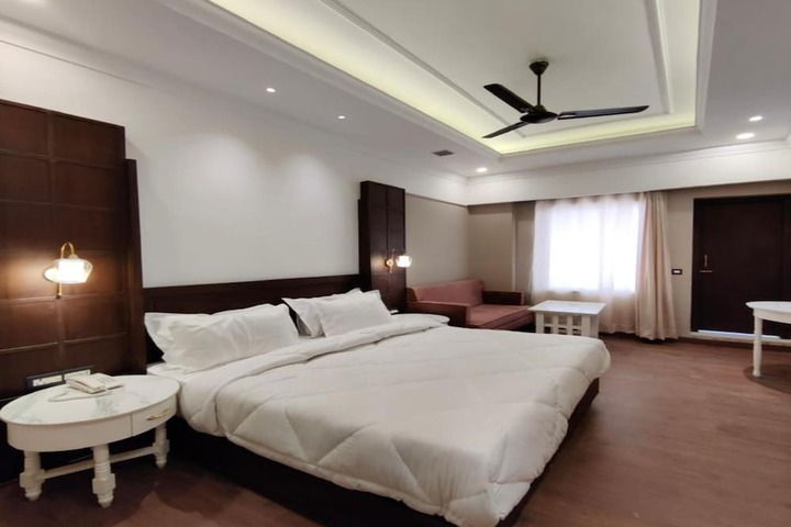Room 7 of 17