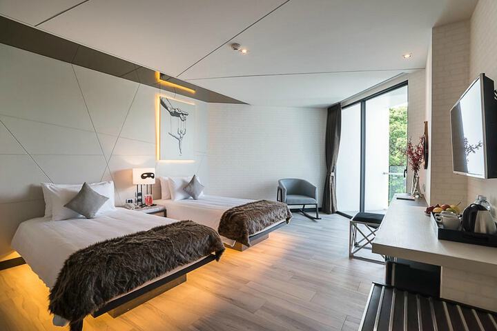 Room 14 of 92