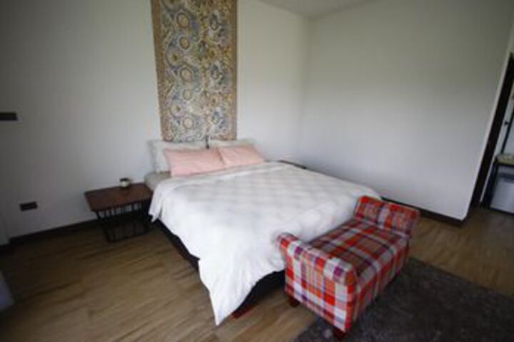 Room 12 of 17
