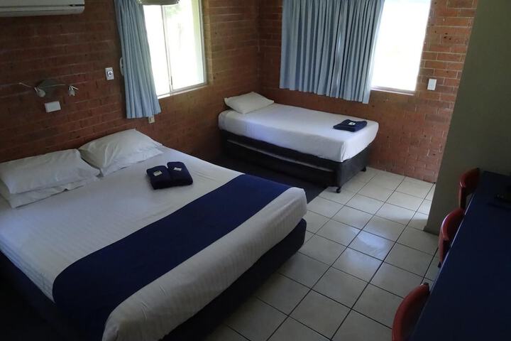 Room 7 of 24