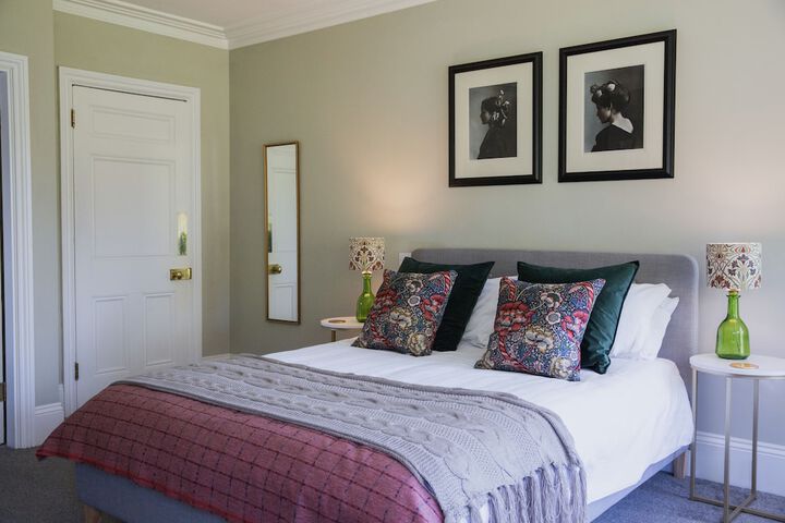 Room 16 of 25