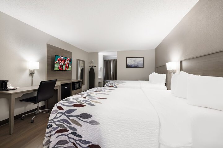 Superior 2 Queen Beds (8 of 10)