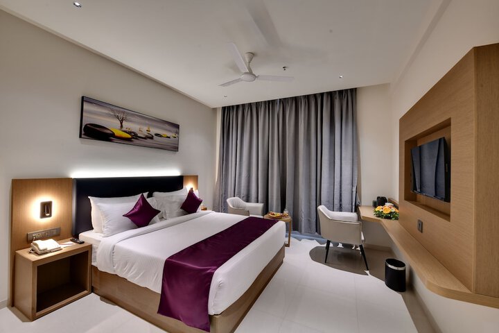 Room 13 of 40