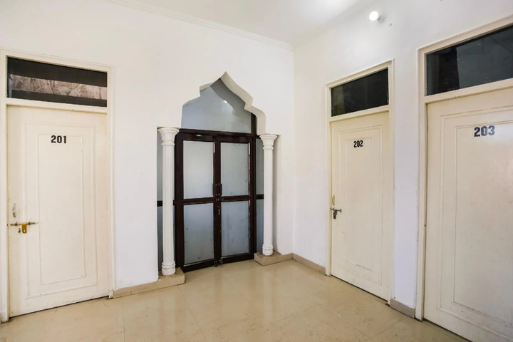 OYO 67026 Rao Residency